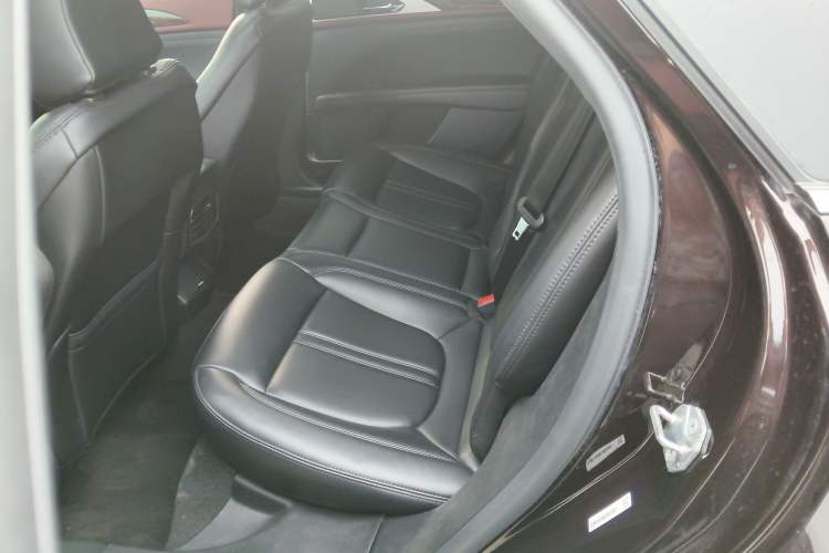 Used Lincoln MKZ 2020 2.0T Deluxe Edition Left Rear Seat