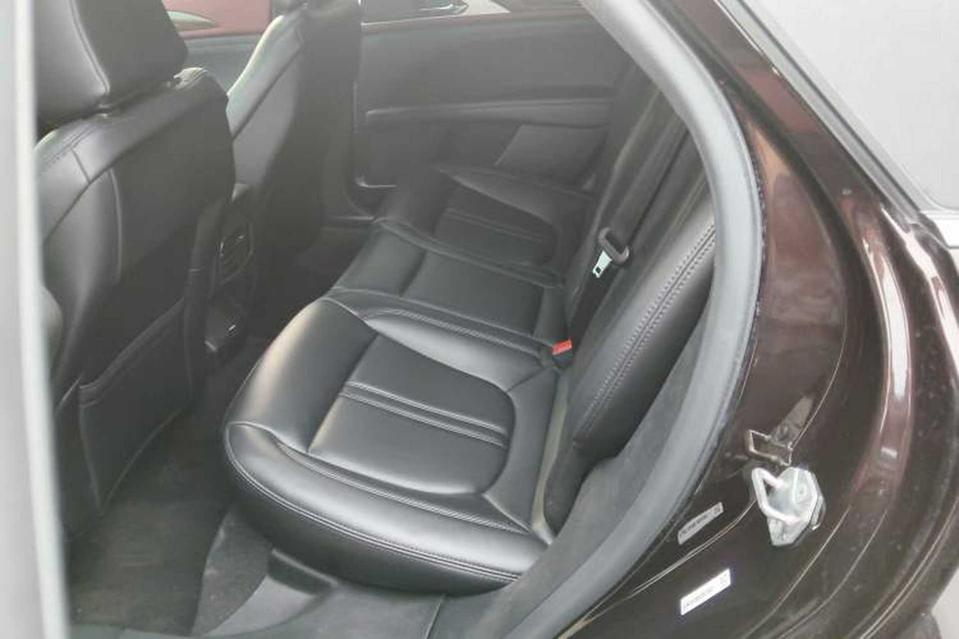 Used Lincoln MKZ 2020 2.0T Deluxe Edition Left Rear Seat