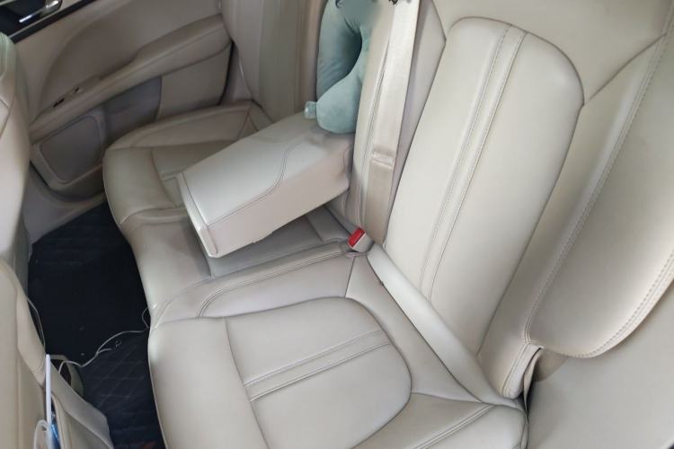 Used Lincoln MKZ 2020 2.0T Deluxe Edition Left Rear Seat