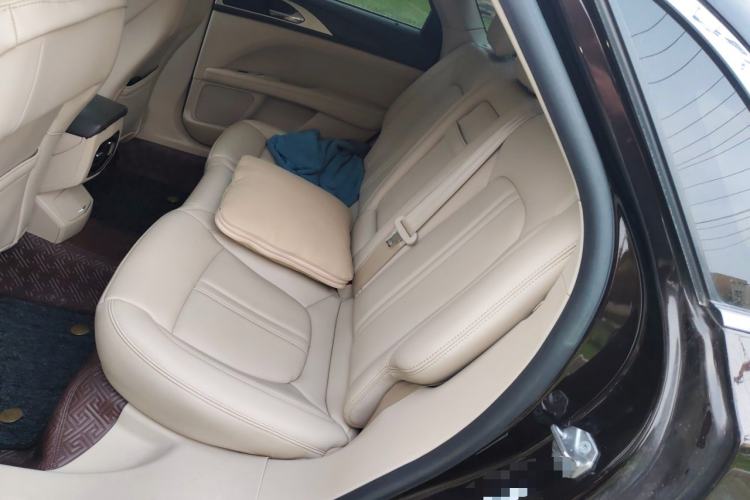 Used Lincoln MKZ 2020 2.0T Deluxe Edition Left Rear Seat