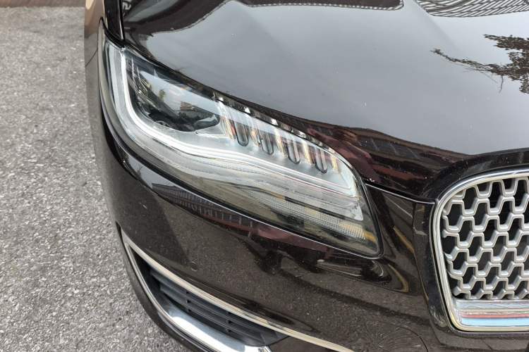 Used Lincoln MKZ 2020 2.0T Luxury Edition Right Front Headlight
