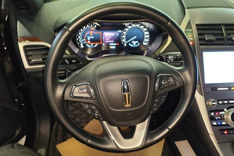 Used Lincoln MKZ 2020 2.0T Deluxe Edition Steering Wheel