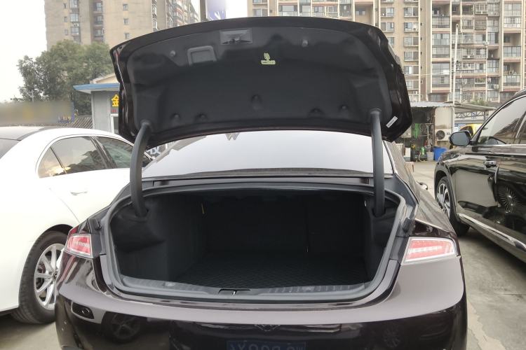 Used Lincoln MKZ 2020 2.0T Deluxe Edition Trunk