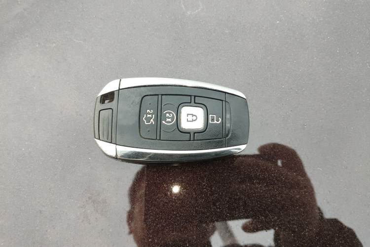 Used Lincoln MKZ 2020 2.0T Deluxe Edition Vehicle Key