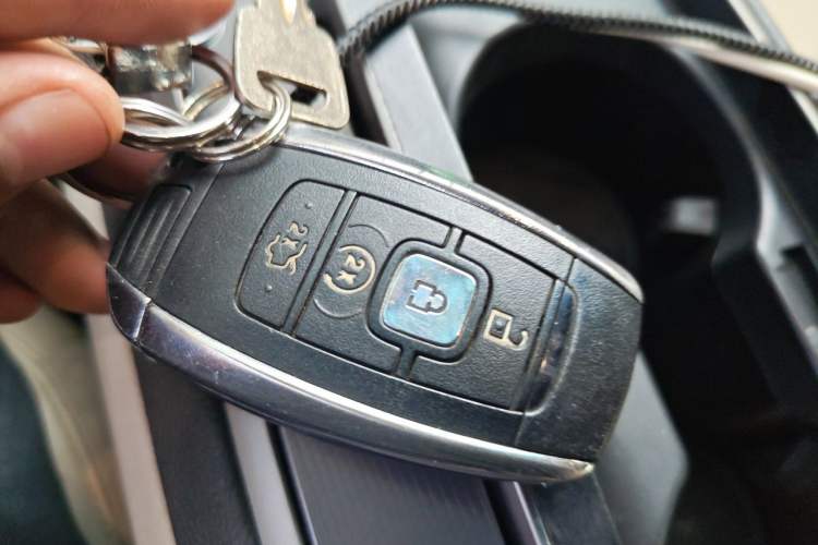 Used Lincoln MKZ 2020 2.0T Deluxe Edition Vehicle Key