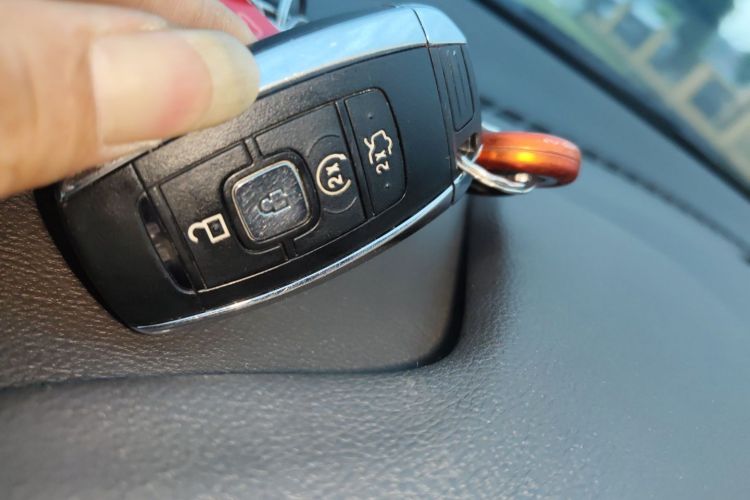 Used Lincoln MKZ 2020 2.0T Deluxe Edition Vehicle Key