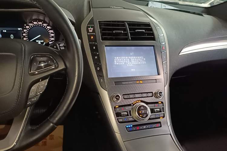 Used Lincoln MKZ 2020 2.0T MONO Limited Edition Prestige Version MONO WHITE Audio And AC Panel