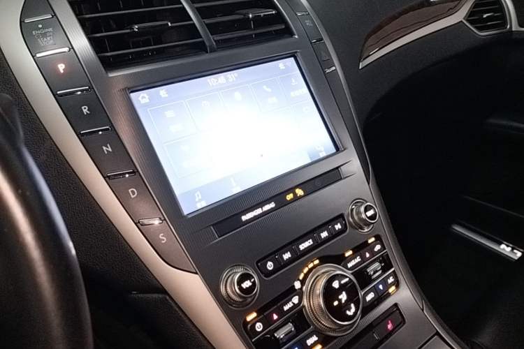 Used Lincoln MKZ 2020 2.0T Deluxe Edition Audio And AC Panel