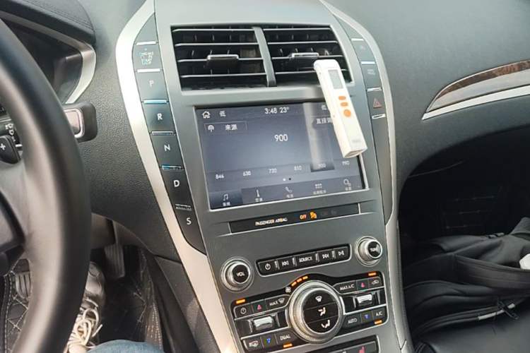 Used Lincoln MKZ 2020 2.0T Deluxe Edition Audio And AC Panel
