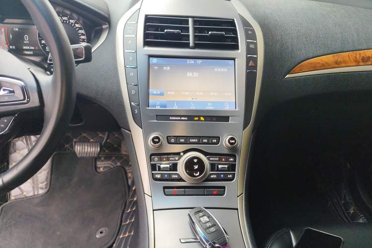 Used Lincoln MKZ 2020 2.0T Deluxe Edition Audio And AC Panel