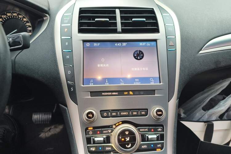 Used Lincoln MKZ 2020 2.0T Zunyue Edition Audio And AC Panel