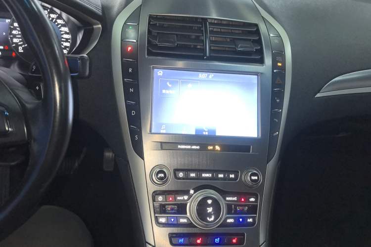 Used Lincoln MKZ 2020 2.0T MONO Limited Luxury Edition MONO WHITE Audio And AC Panel