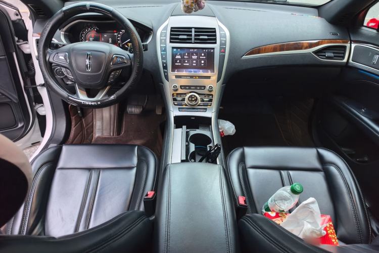 Used Lincoln MKZ 2020 2.0T Deluxe Edition Center Console