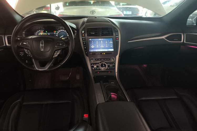 Used Lincoln MKZ 2020 2.0T Deluxe Edition Center Console