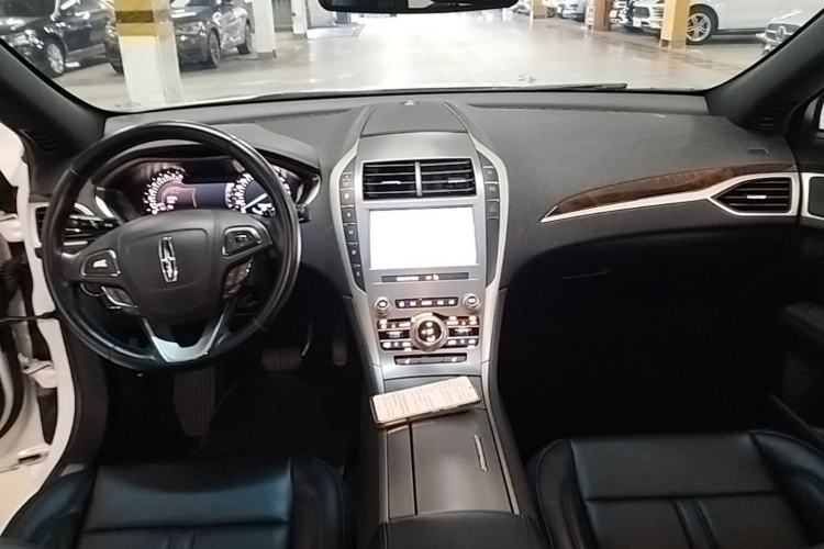 Used Lincoln MKZ 2020 2.0T Deluxe Edition Center Console