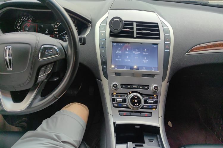 Used Lincoln MKZ 2020 2.0T Luxury Edition Center Console