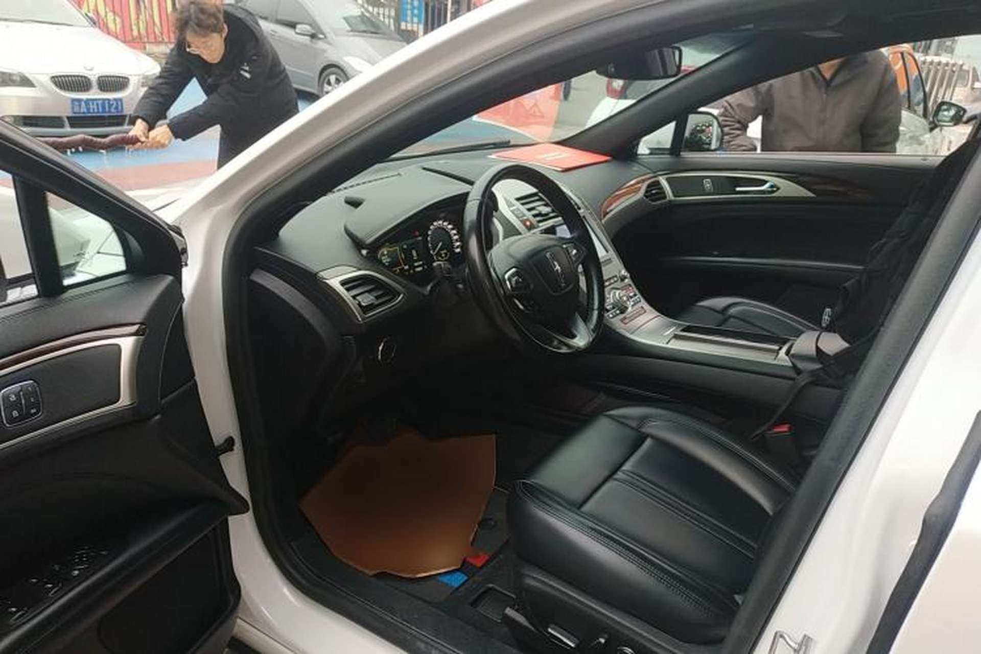 Used Lincoln MKZ 2020 2.0T Deluxe Edition Driver Seat