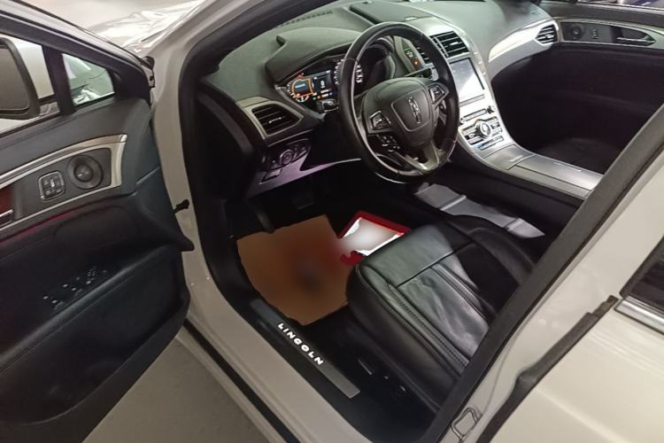 Used Lincoln MKZ 2020 2.0T MONO Limited Edition Prestige Version MONO WHITE Driver Seat