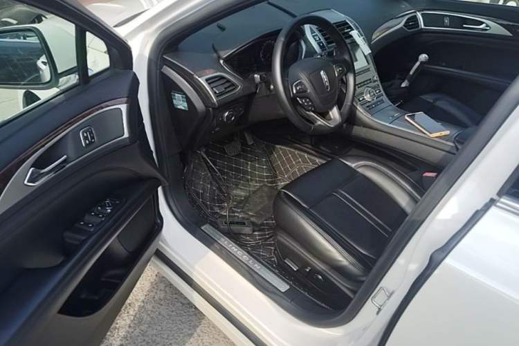 Used Lincoln MKZ 2020 2.0T Deluxe Edition Driver Seat