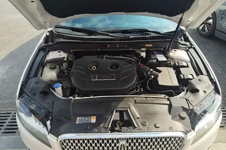 Used Lincoln MKZ 2020 2.0T Deluxe Edition Engine Bay
