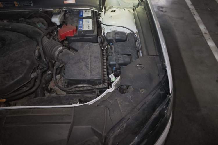 Used Lincoln MKZ 2020 2.0T Prestige Edition Engine Bay Left