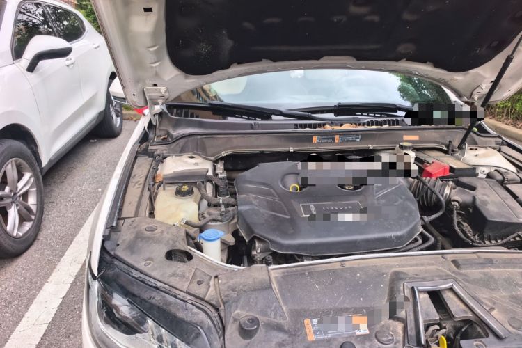 Used Lincoln MKZ 2020 2.0T Deluxe Edition Engine Bay Right