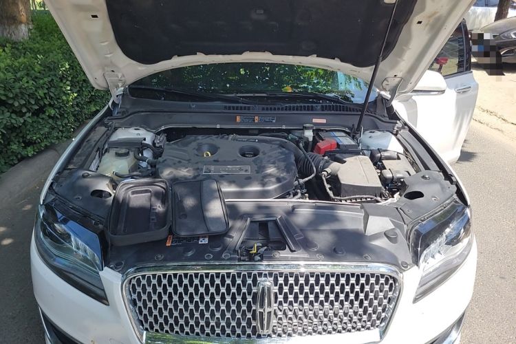 Used Lincoln MKZ 2020 2.0T Deluxe Edition Engine Bay
