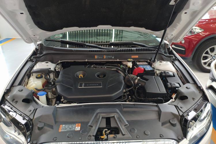 Used Lincoln MKZ 2020 2.0T Deluxe Edition Engine Bay