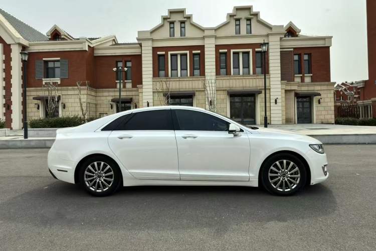Used Lincoln MKZ 2020 2.0T Deluxe Edition Exterior 1