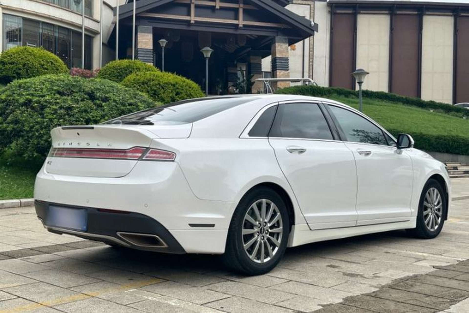 Used Lincoln MKZ 2020 2.0T Deluxe Edition Exterior 9