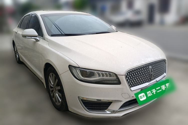 Used Lincoln MKZ  Front Right 45 Deg