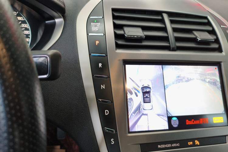 Used Lincoln MKZ 2020 2.0T Deluxe Edition Gear Lever