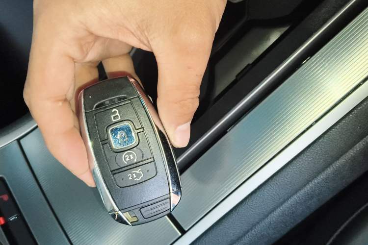 Used Lincoln MKZ 2020 2.0T Deluxe Edition Interior 1