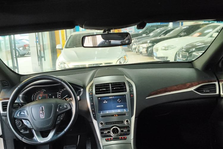 Used Lincoln MKZ 2020 2.0T Deluxe Edition Interior 2