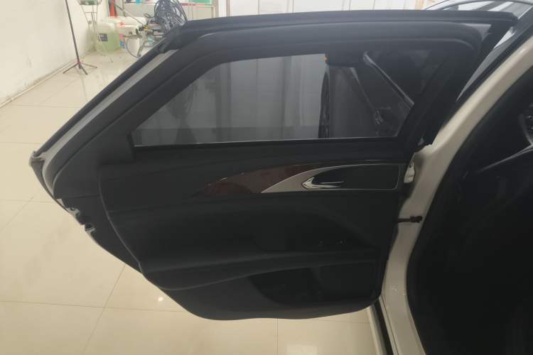 Used Lincoln MKZ 2020 2.0T Deluxe Edition Interior 8