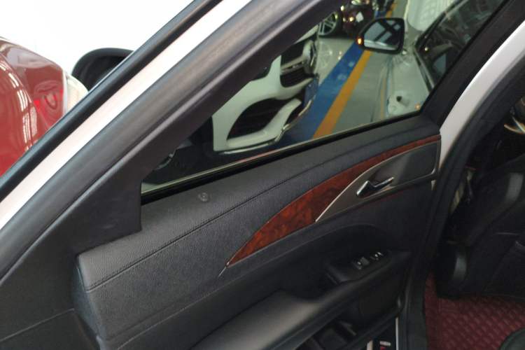 Used Lincoln MKZ 2020 2.0T Deluxe Edition Interior 8