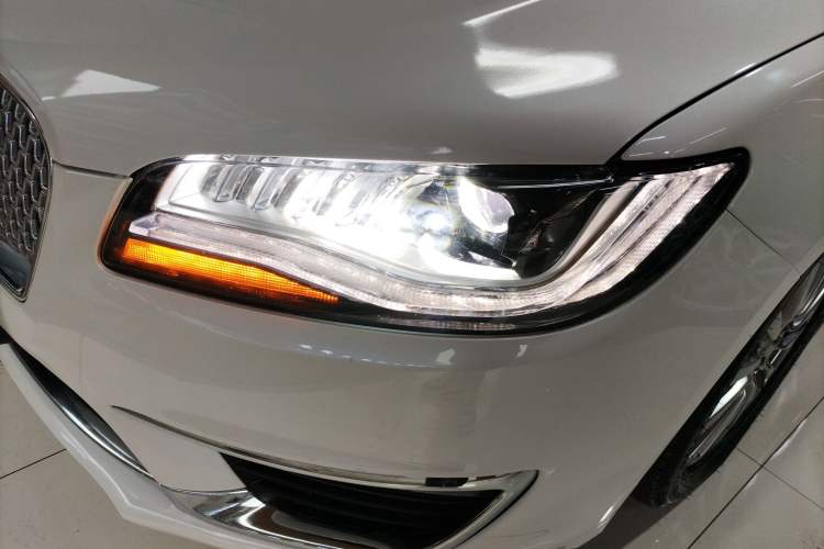 Used Lincoln MKZ 2020 2.0T Deluxe Edition Left Front Headlight