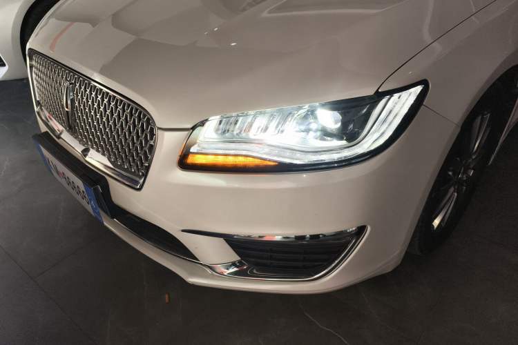 Used Lincoln MKZ 2020 2.0T Deluxe Edition Left Front Headlight