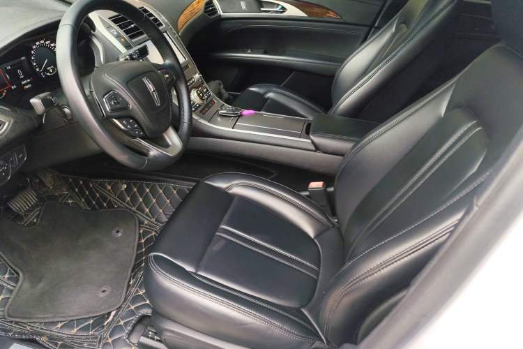 Used Lincoln MKZ 2020 2.0T Deluxe Edition Left Front Seat