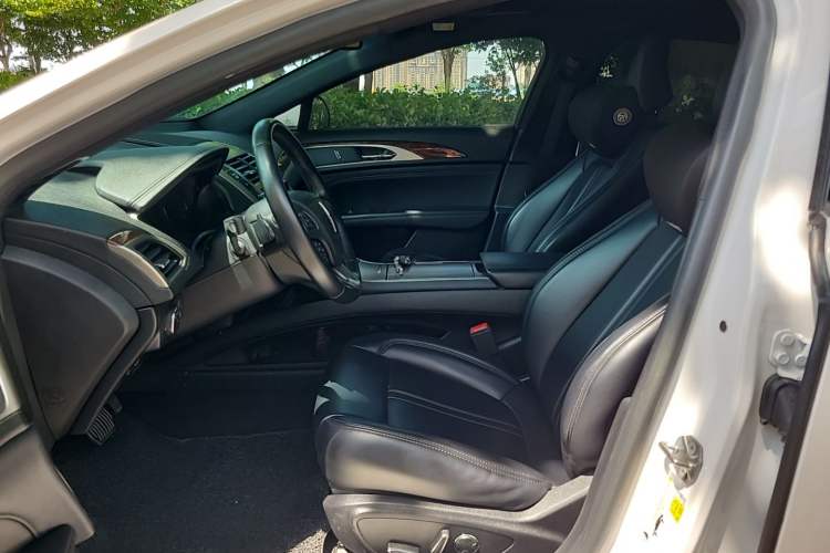 Used Lincoln MKZ 2020 2.0T Deluxe Edition Left Front Seat