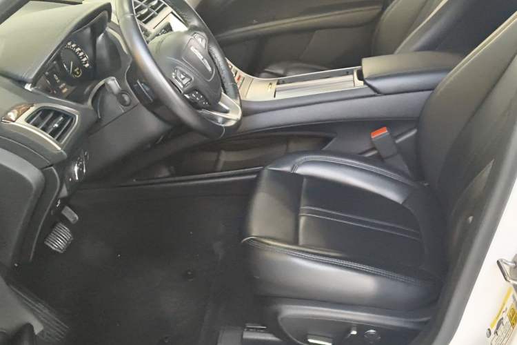 Used Lincoln MKZ 2020 2.0T Deluxe Edition Left Front Seat