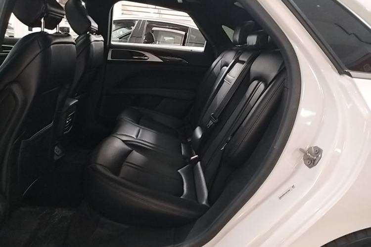 Used Lincoln MKZ 2020 2.0T Deluxe Edition Left Rear Seat