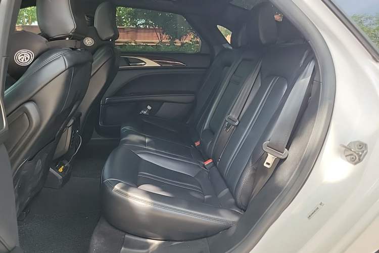 Used Lincoln MKZ 2020 2.0T Deluxe Edition Left Rear Seat