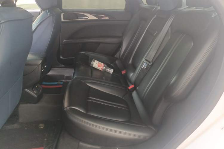 Used Lincoln MKZ 2020 2.0T Deluxe Edition Left Rear Seat