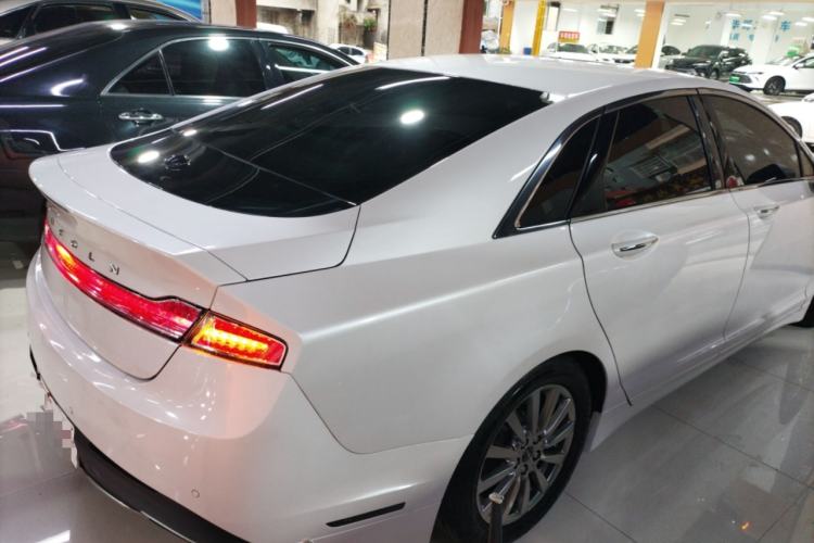 Used Lincoln MKZ 2020 2.0T Deluxe Edition Rear Right 45 Deg