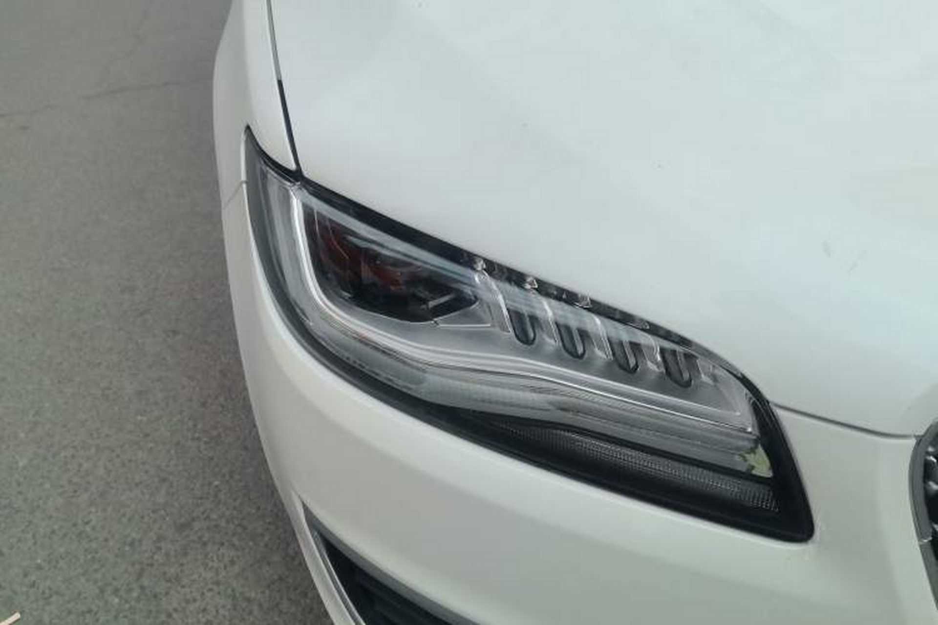 Used Lincoln MKZ 2020 2.0T Deluxe Edition Right Front Headlight
