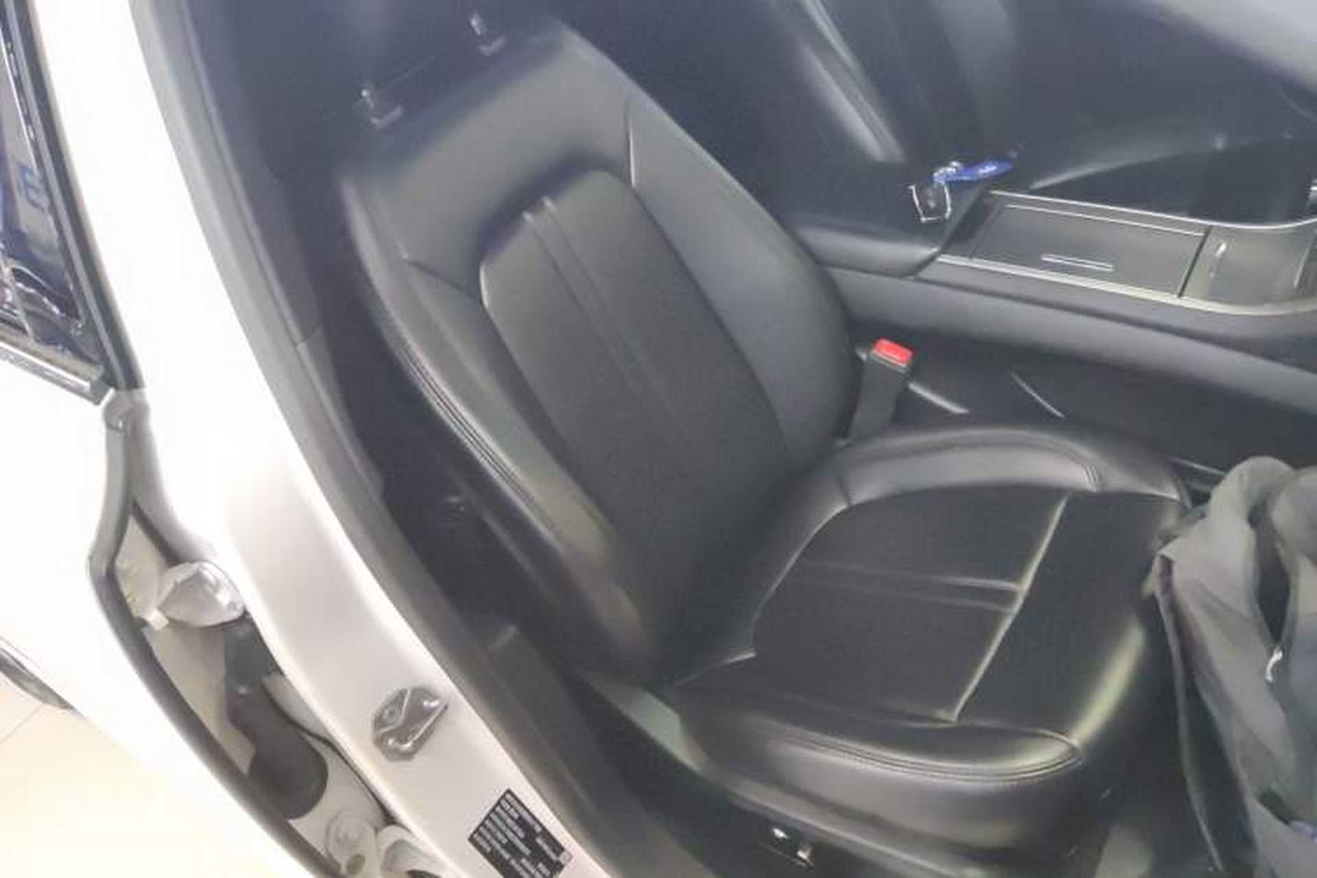Used Lincoln MKZ 2020 2.0T Deluxe Edition Right Front Seat