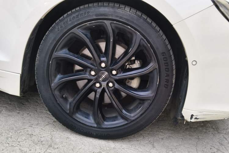 Used Lincoln MKZ 2020 2.0T Prestige Edition Right Front Wheel Hub