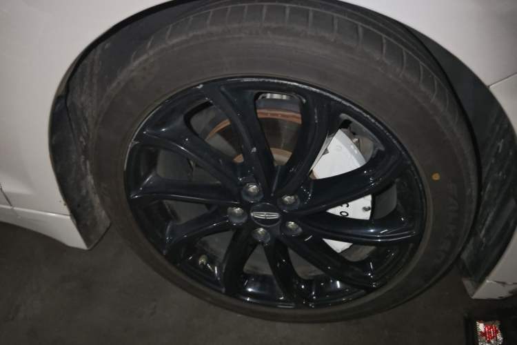 Used Lincoln MKZ 2020 2.0T Prestige Edition Right Front Wheel Hub