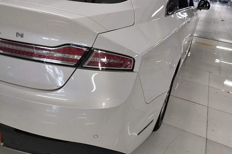 Used Lincoln MKZ 2020 2.0T Deluxe Edition Right Rear Taillight